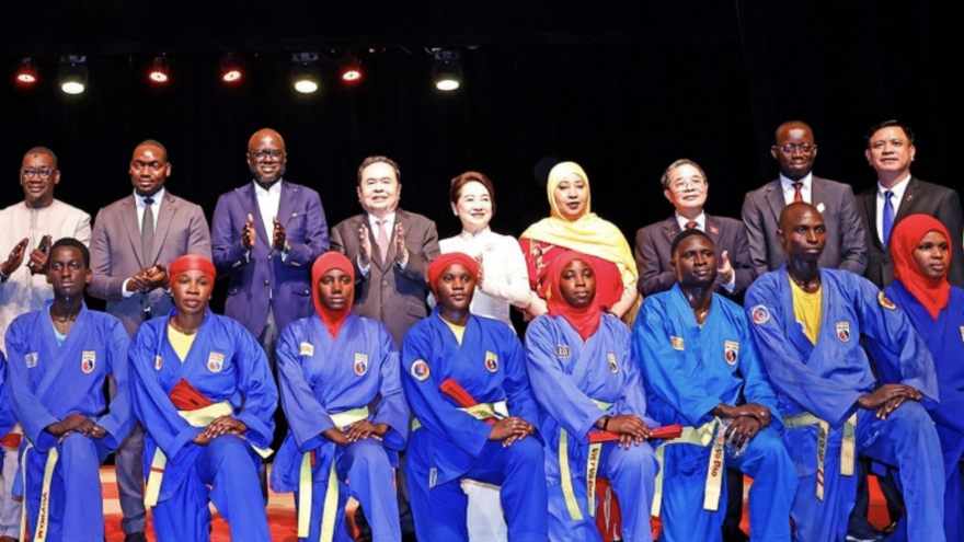 Vietnam's top legislator visits Vovinam club in Senegal